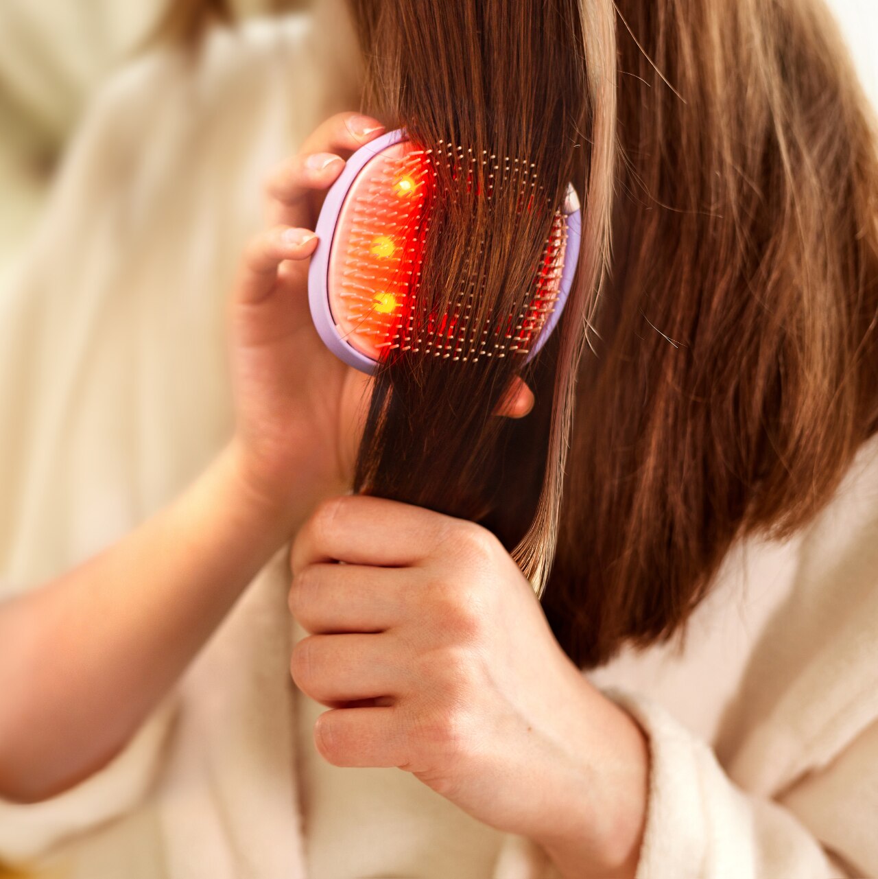 FOREO FLIP™ play advanced 霓彩光癒順髮梳