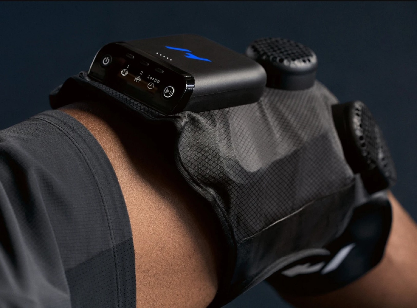 Hyperice X2 Knee Contrast therapy device for Knee