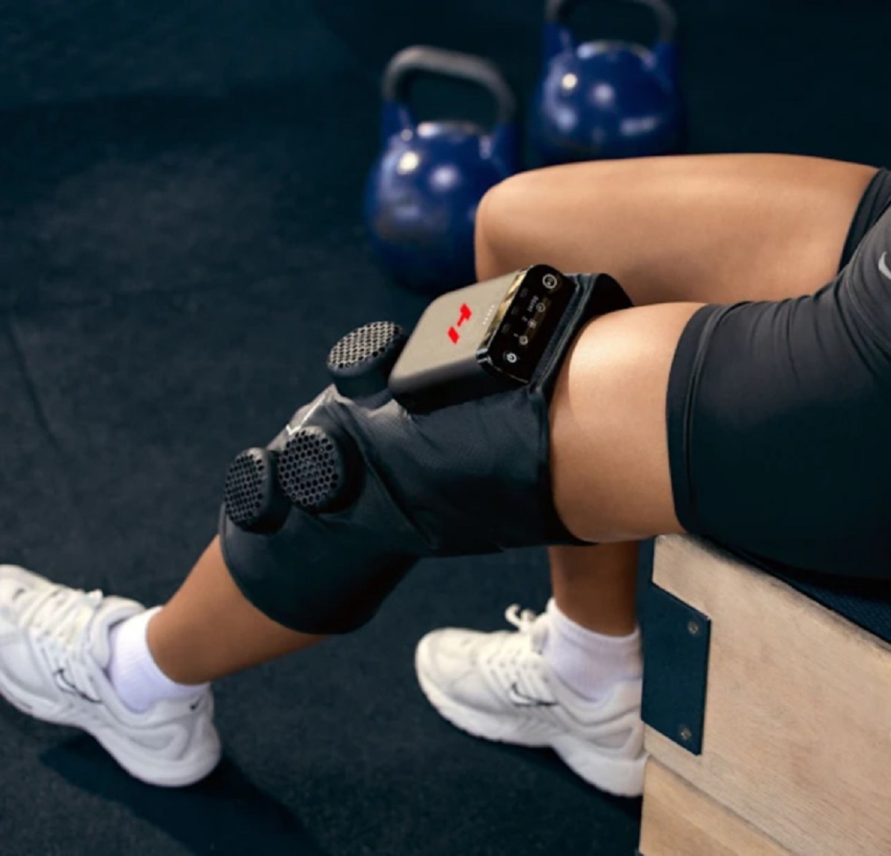 Hyperice X2 Knee Contrast therapy device for Knee