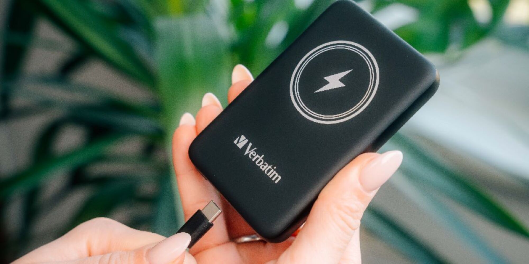 VERBATIM 5000mAh Magnetic Wireless Power Supply Power Bank