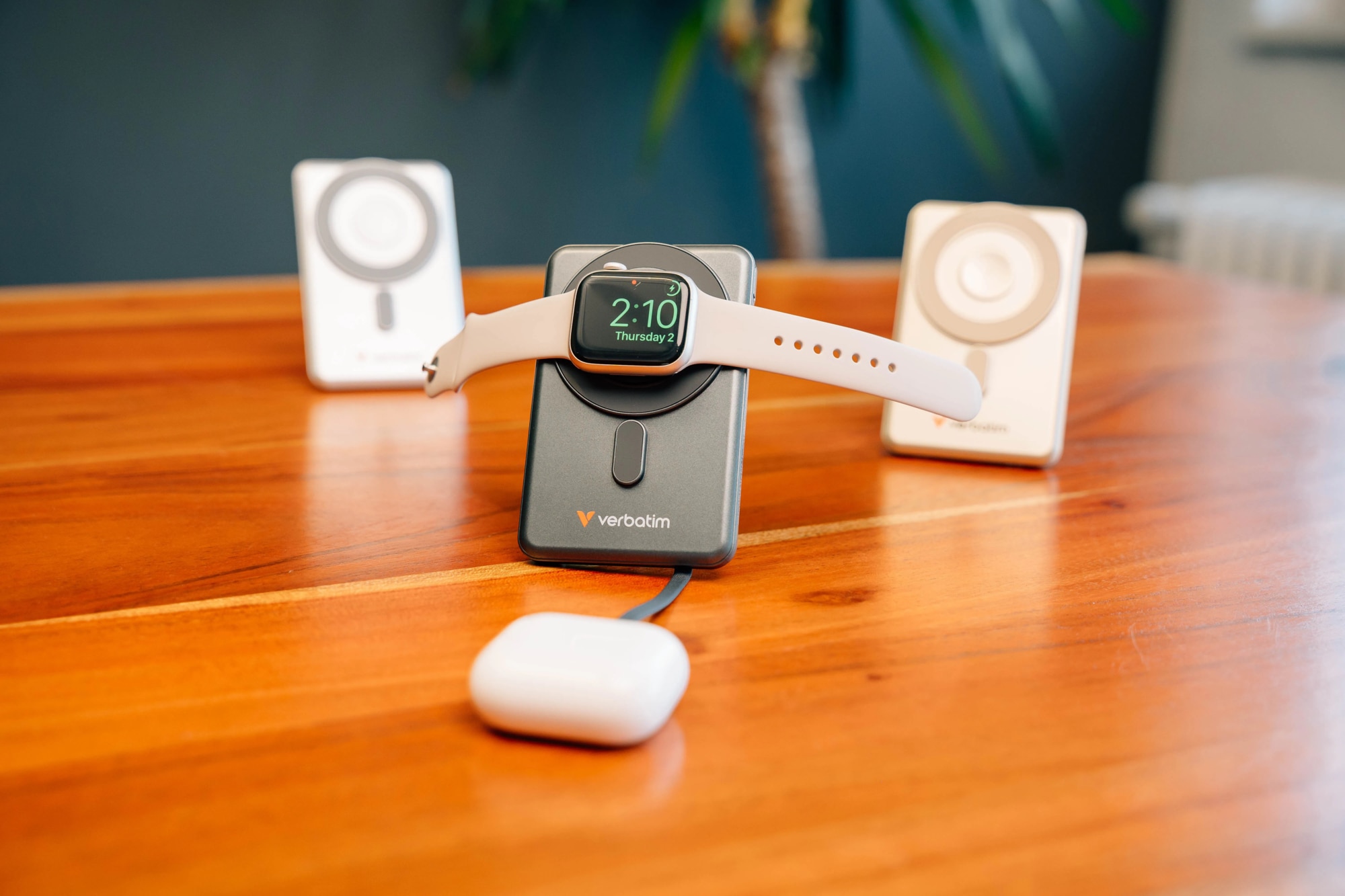 VERBATIM Charge ‘N’ Go 行動電源 磁吸無線充電 10000mAh 帶 LED 顯示屏