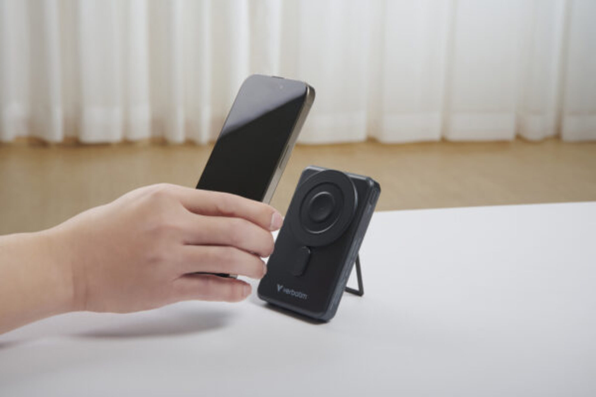 VERBATIM Charge ‘N’ Go 行動電源 磁吸無線充電 5000mAh (WPBS2C5)