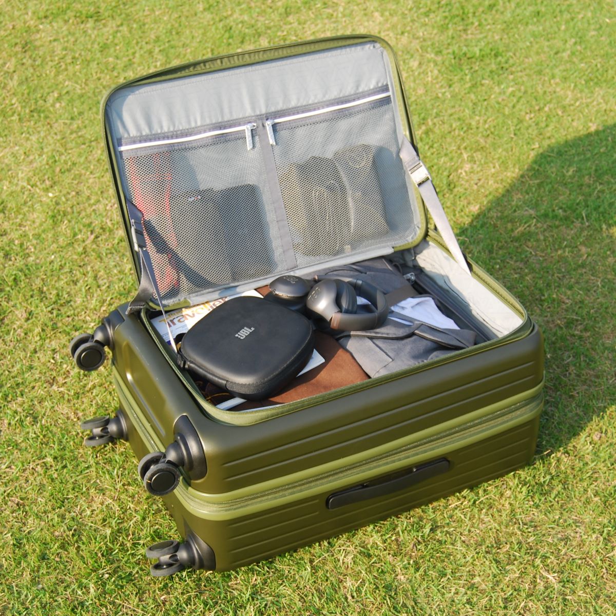 VIVA VENUS Zipper Front Opening Suitcase